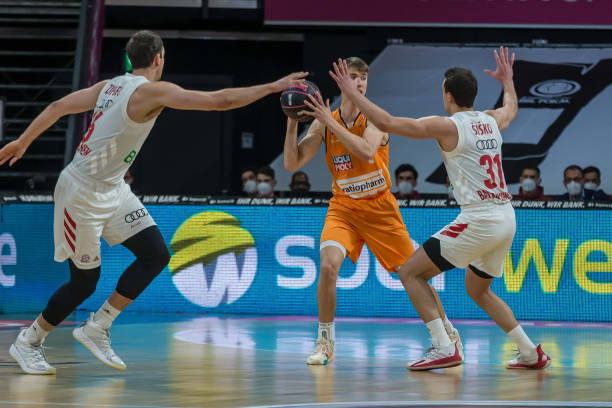 他对阿隆索 他对阿隆索